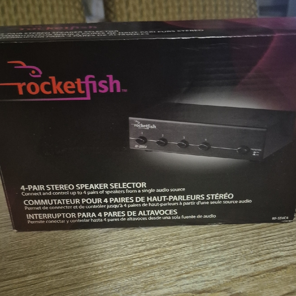 Rocket Fish 4 Pair Stereo Speaker Selector Model RF - SSVC4